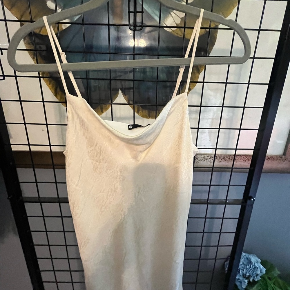 Cream Chemise Dress with Delicate Design - Picture 4 of 6